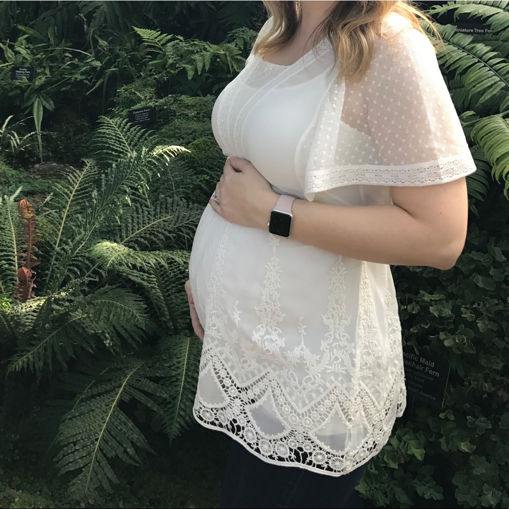 White lace maternity shirt